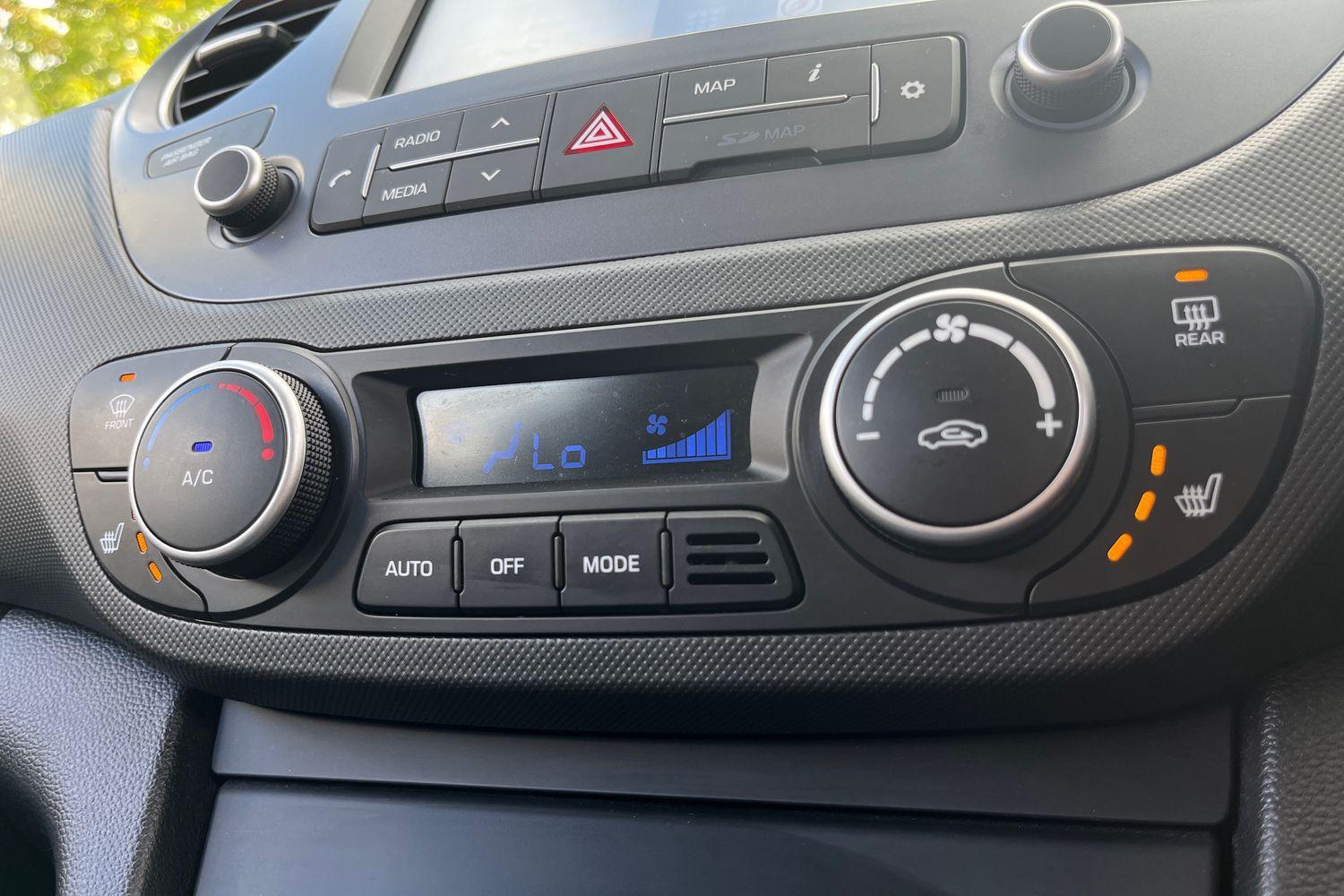 Hyundai i10 Photo 31