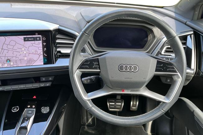 Audi Q4 E-Tron Photo 11