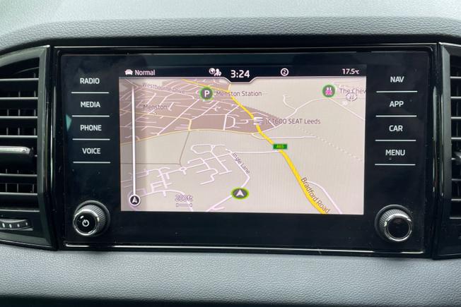 ŠKODA Karoq Photo 14