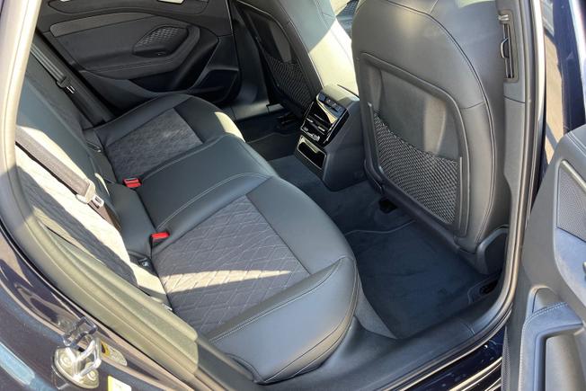 Audi A6 Saloon Photo 35