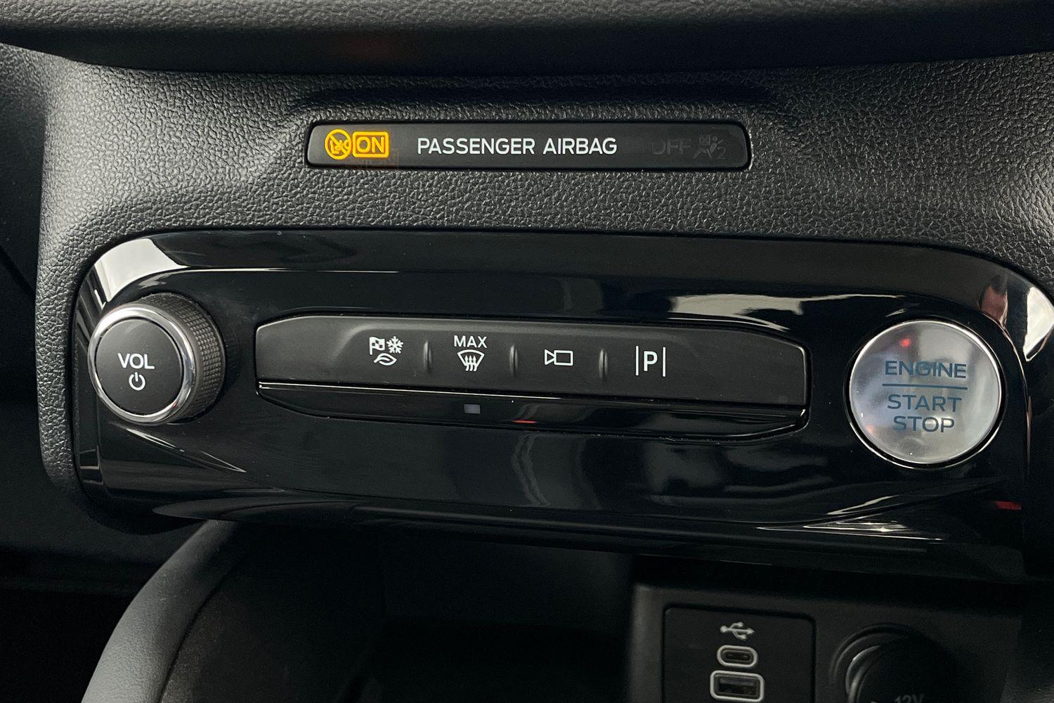Ford KUGA Photo 31