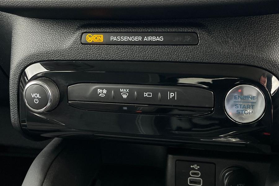 Ford KUGA Photo autoimg-c79fed88415c68d0b177539a17553adcd9c6a115.jpg