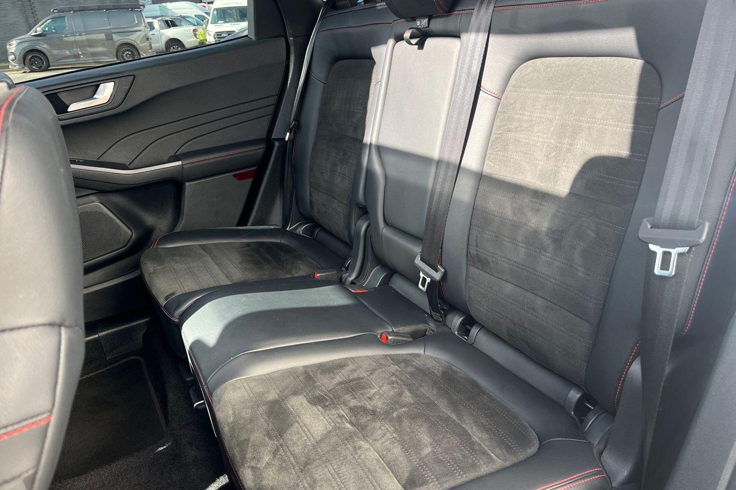 Ford KUGA Photo 19