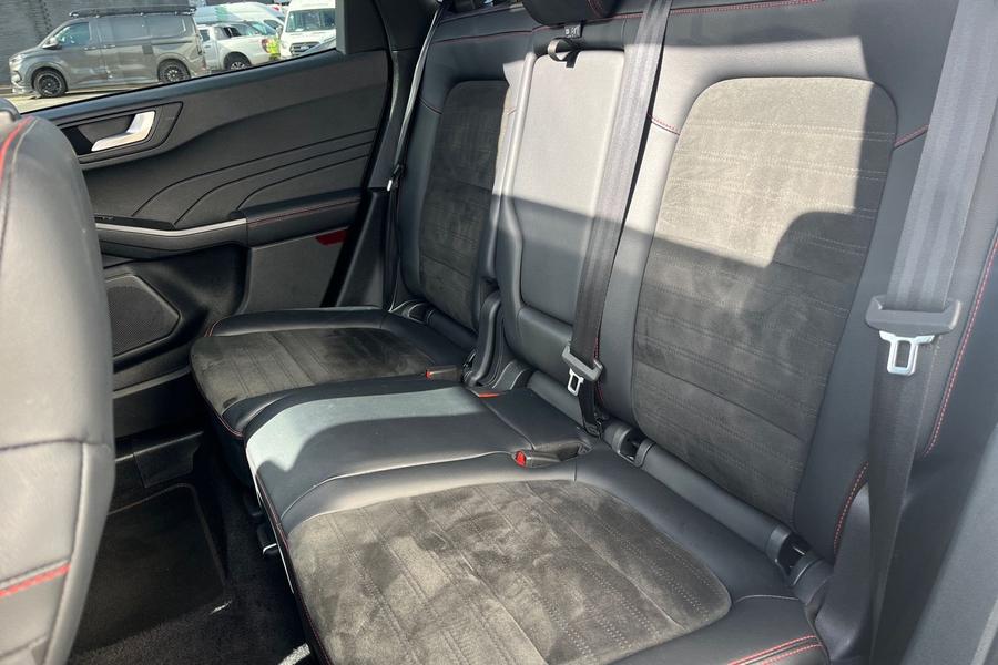 Ford KUGA Photo autoimg-c7a1f48a6db44cb5eb6b4f3e33bb556c0d72d3f2.jpg