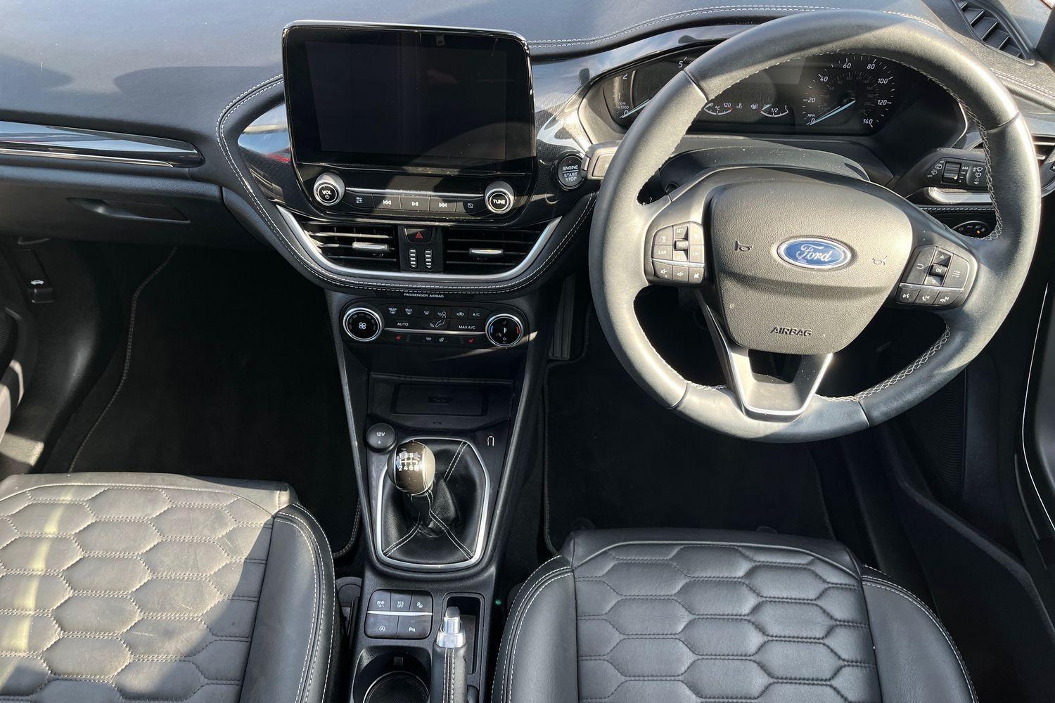 Ford FIESTA Photo 9