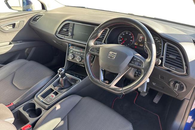 SEAT Leon Photo 6