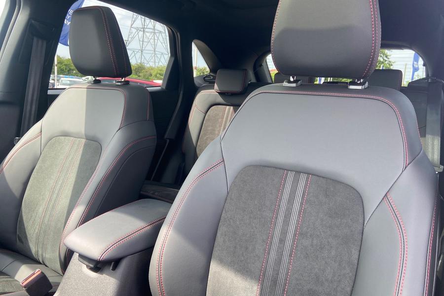 Ford KUGA Photo autoimg-c7b0ee9ad0d268e4f354fe06122691ac9149bf90.jpg
