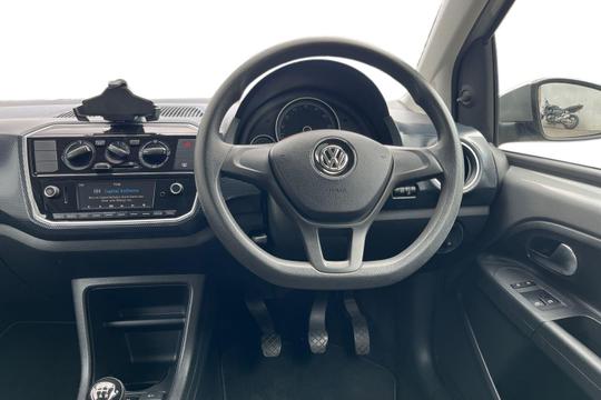 Volkswagen up! Photo autoimg-c7b58fcea05c8cb3cce9e298469a292b300ec1e9.jpg