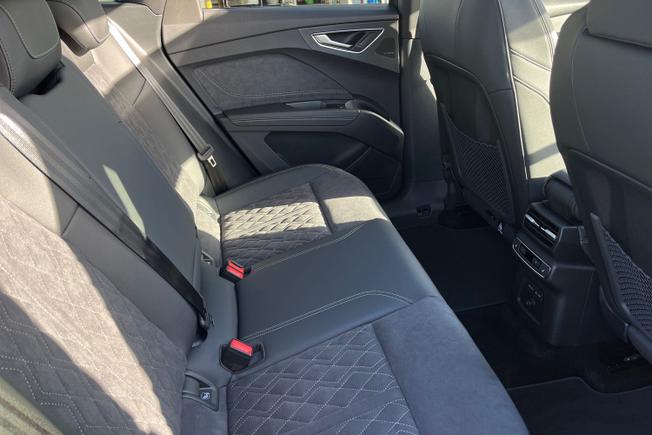 Audi Q4 Photo 60