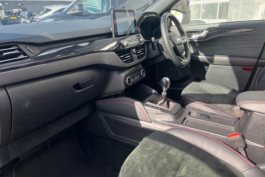 Ford KUGA Photo autoimg-c7baaa10471d41ac70e06147725299e876adc794.jpg