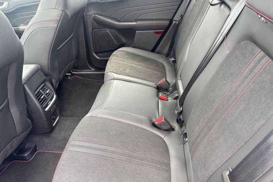 Ford KUGA Photo autoimg-c7bd2084531328bc3ad13da8d2c328a6b9bb79ab.jpg