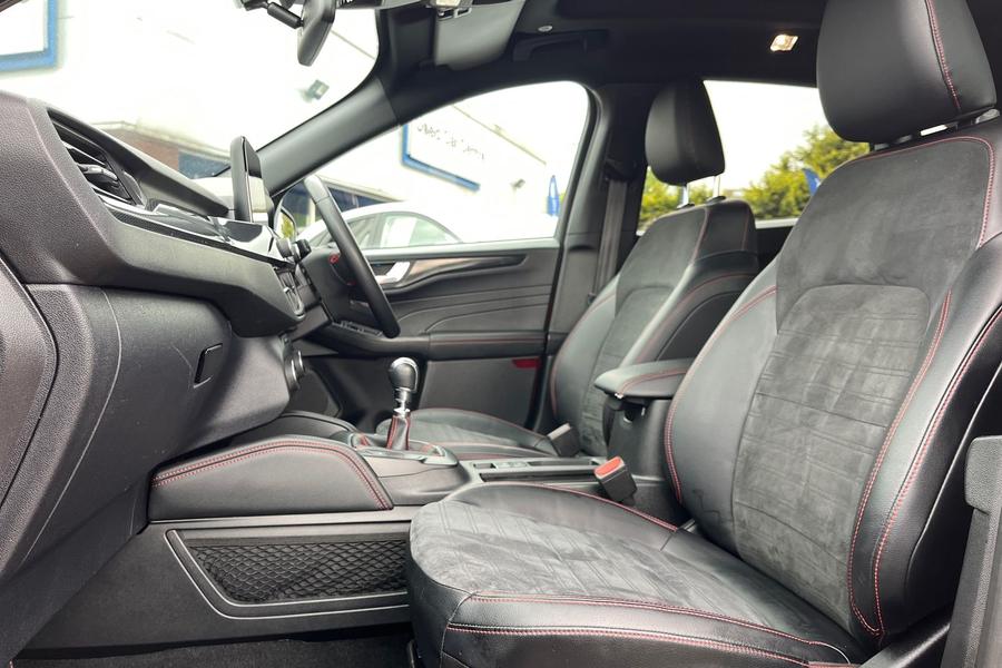 Ford Kuga Photo autoimg-c7c0bb888fddcd39a3ed3072fa2b0488fd38732e.jpg