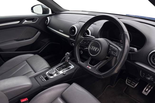 AUDI S3 Photo 6