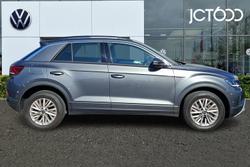 VOLKSWAGEN T-Roc Photo 4