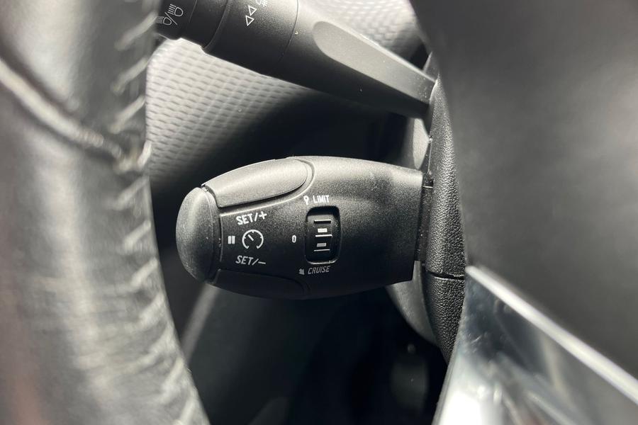 Peugeot 208 Photo autoimg-c7c418f11063a334d2aa1e0199ca40c87d5807a0.jpg