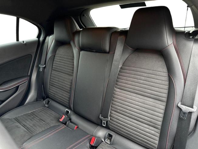 MERCEDES-BENZ A Class Photo 9