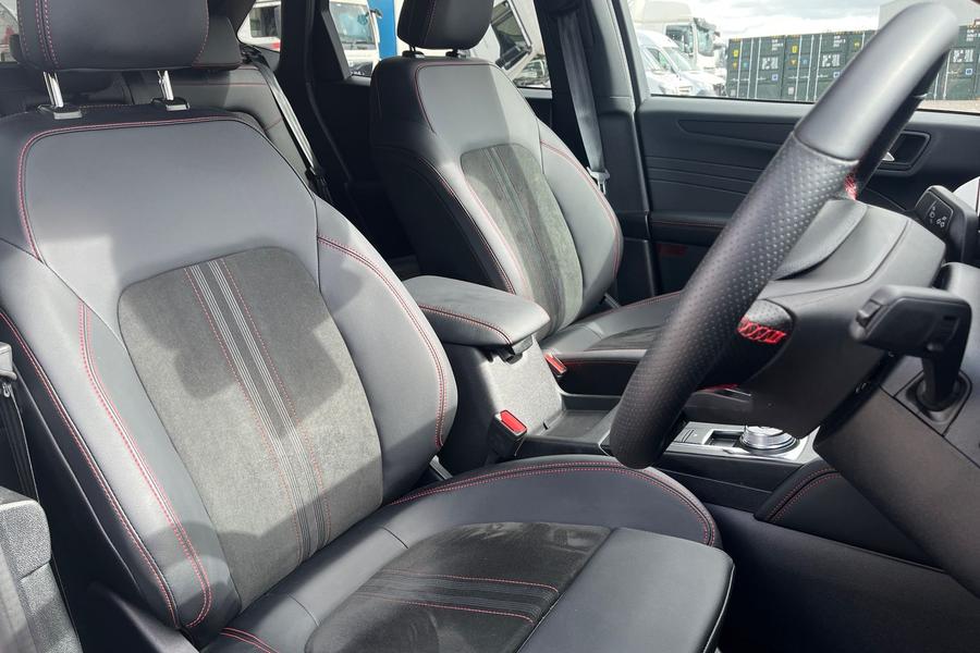 Ford KUGA Photo autoimg-c7c7da200f0b69253fc067d4852fddd1f5305ac8.jpg