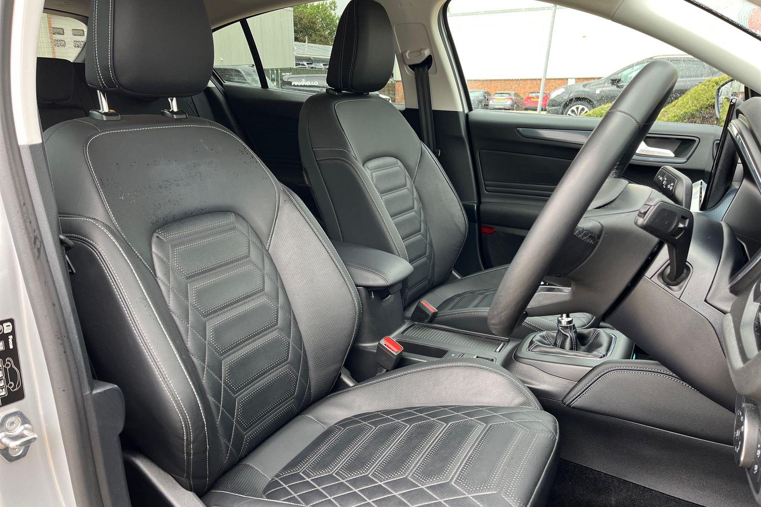 Ford Focus Photo 16