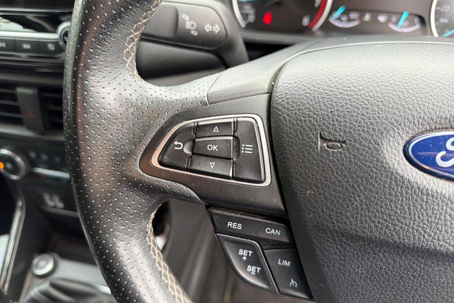 Ford ECOSPORT Photo autoimg-c7ca4e85e63778dd44f4b2723a06901e8911dac2.jpg