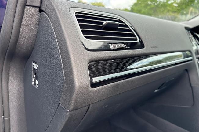 VOLKSWAGEN Golf Photo 41