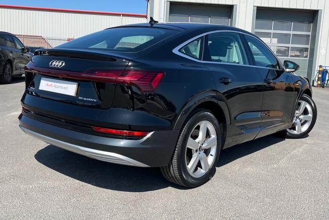 Audi e-tron Photo 28