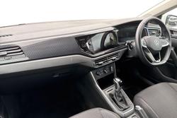 VOLKSWAGEN Polo Photo 2