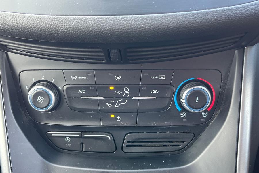 Ford Kuga Photo autoimg-c7cf83b4841b0227d06a5d2903152d40609fae8a.jpg