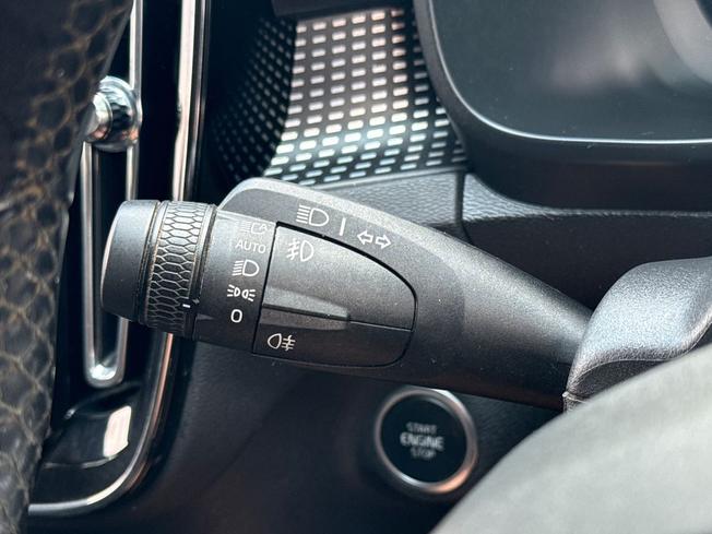 VOLVO Xc40 Photo 51
