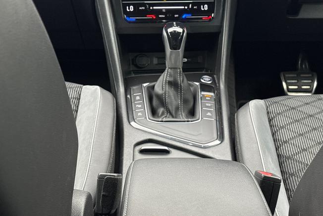 VOLKSWAGEN Tiguan Photo 24