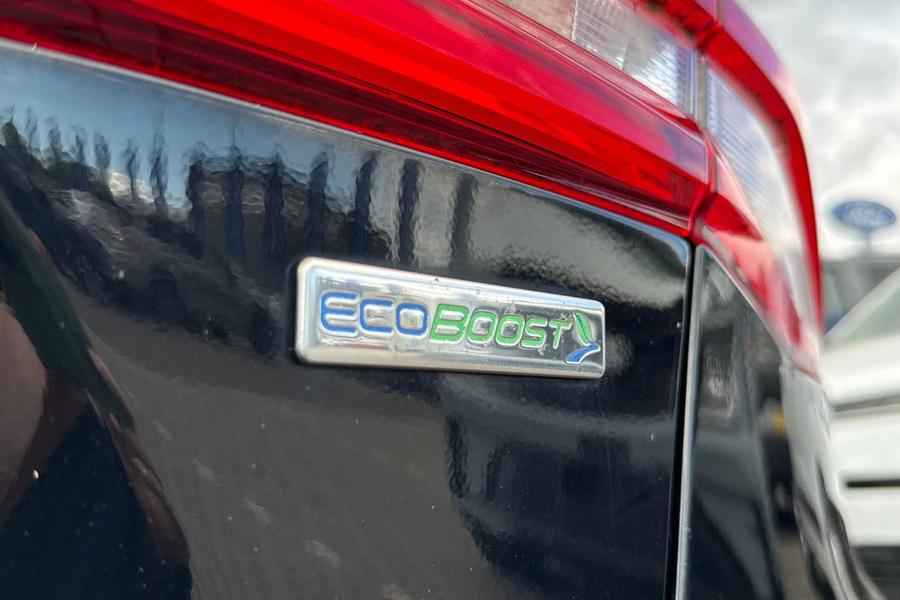 Ford Focus Photo autoimg-c7da25668914ae81396084adca8108d93347a766.jpg