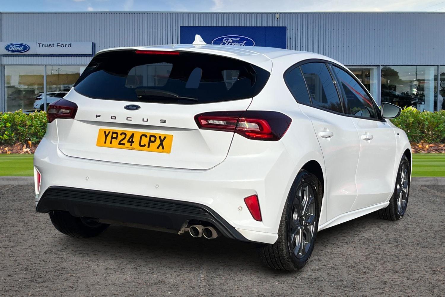 Ford Focus Photo 3