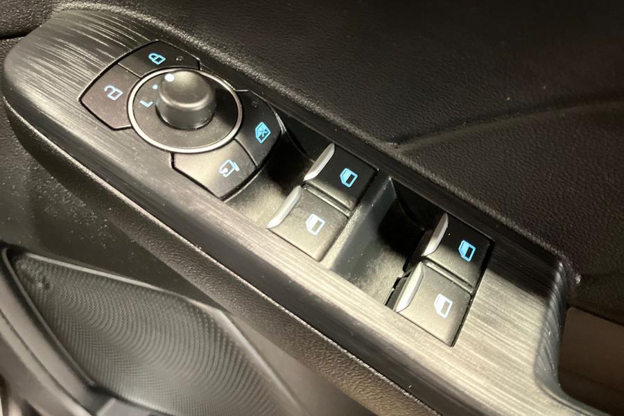 Ford KUGA Photo autoimg-c7dac83ace5b787a06c15271d9fc633b462c6c73.jpg
