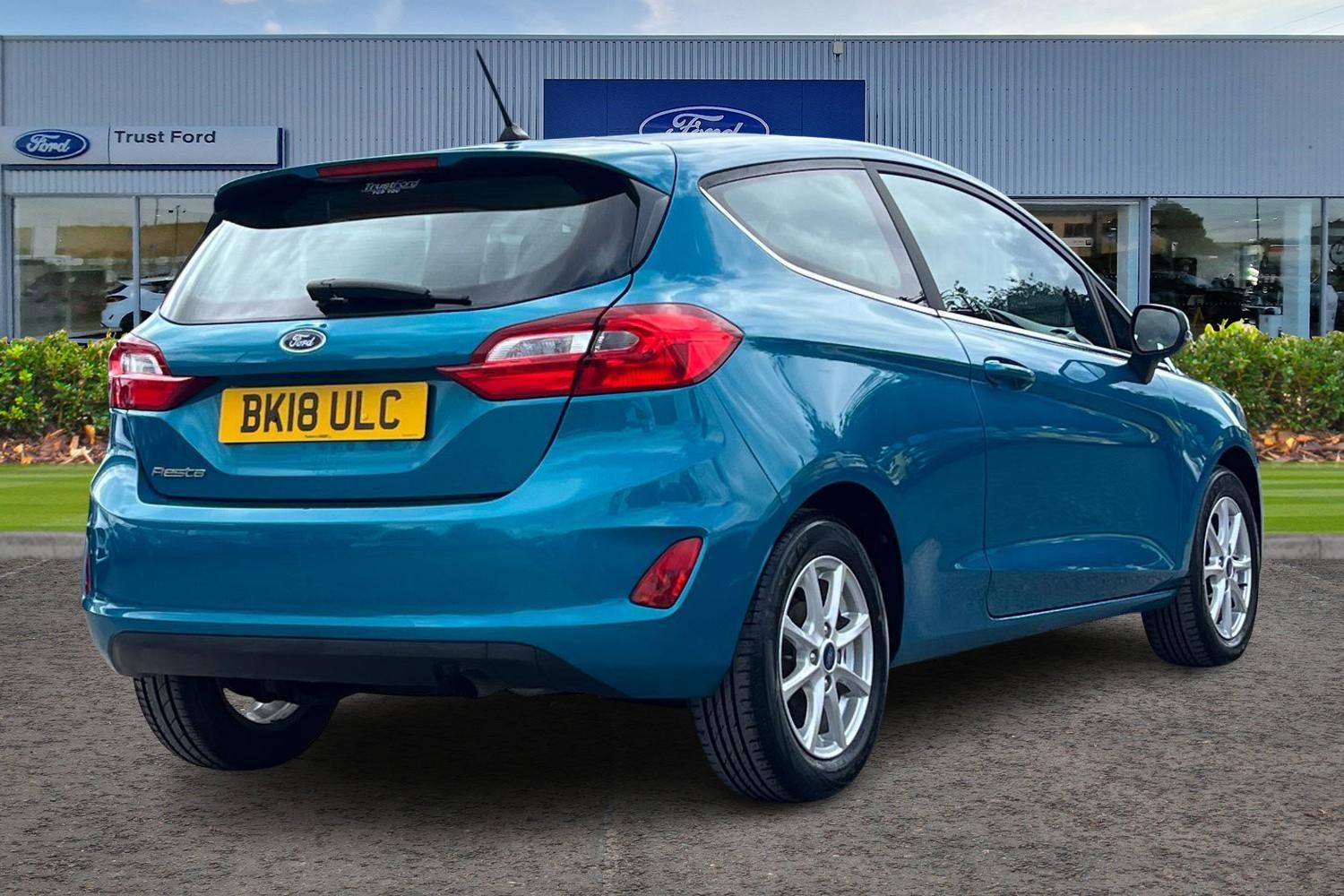 Ford Fiesta Photo 3
