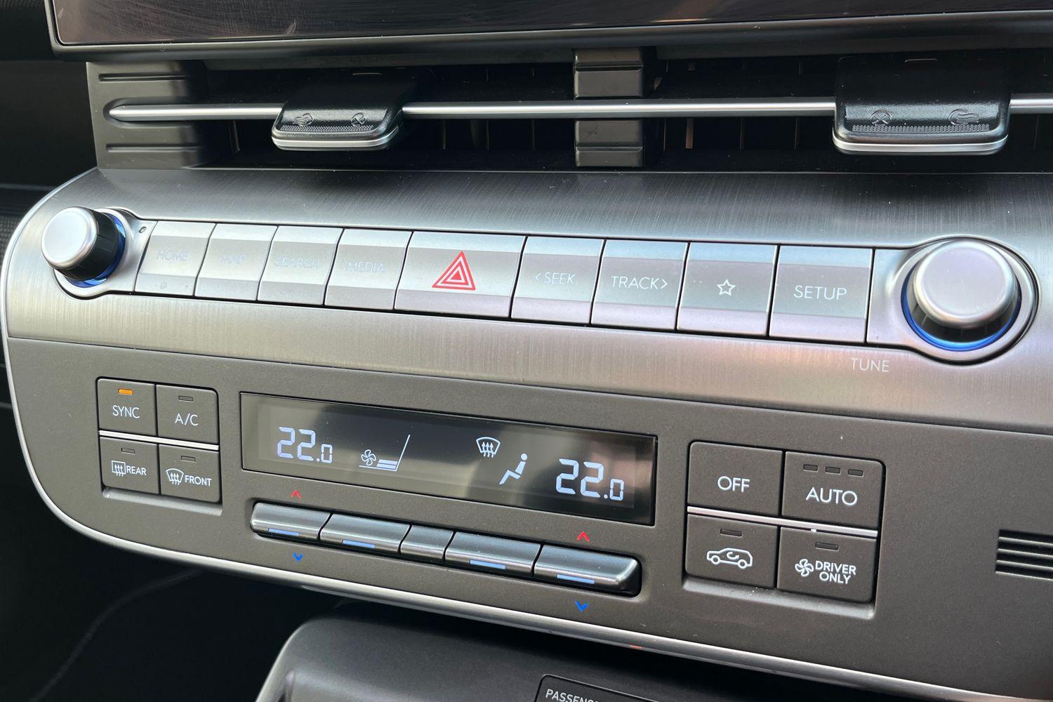 Hyundai KONA Photo 26