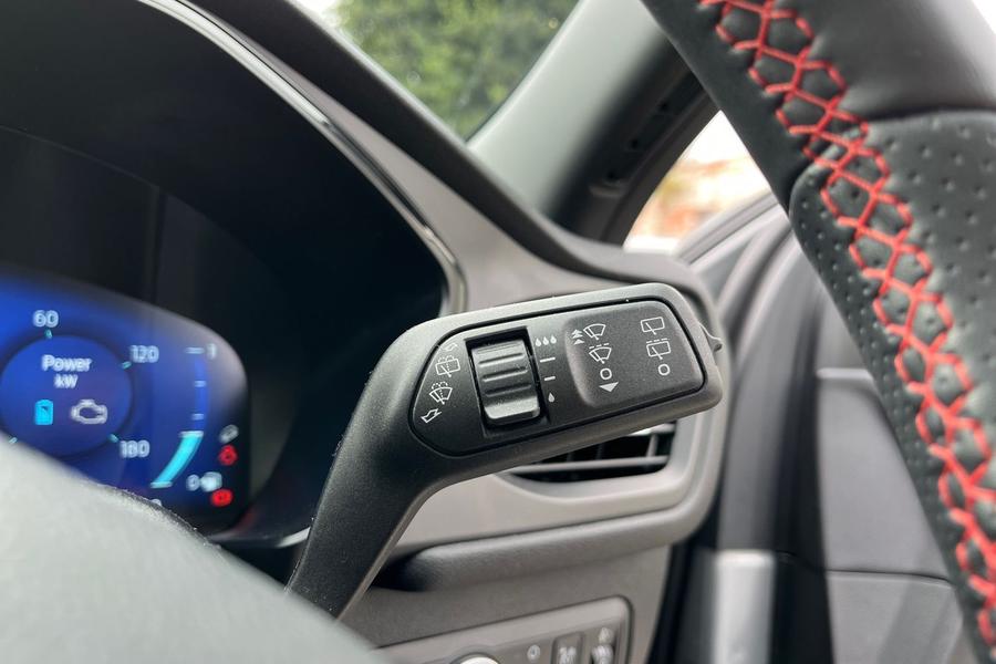Ford KUGA Photo autoimg-c7ddb71a00af95a59cff350db761ad8d64eb5d68.jpg