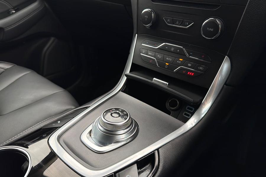 Ford S-MAX Photo autoimg-c7ddd14b77ad5543de53b5c9ea32a538d345446b.jpg