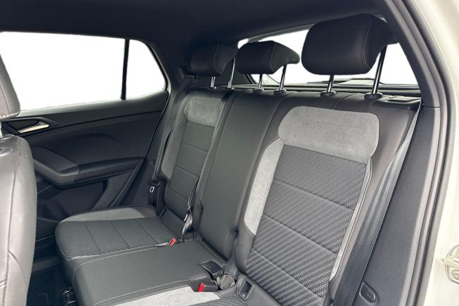 VOLKSWAGEN T-Cross Photo 9