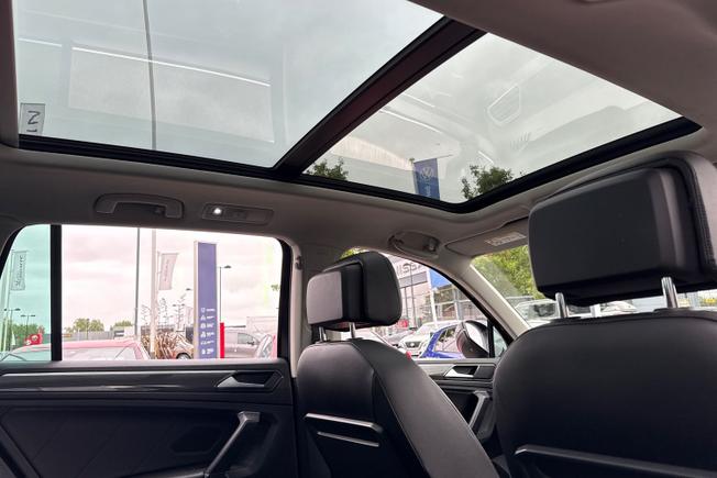 VOLKSWAGEN Tiguan Photo 46
