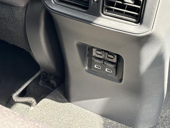 TOYOTA Rav4 Photo 26