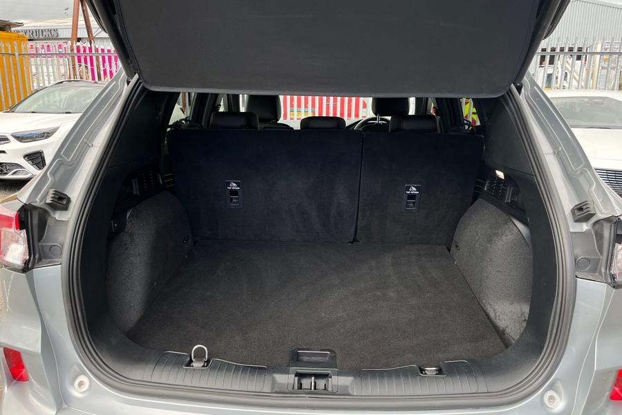 Ford Kuga Photo autoimg-c7e0fc3470636be8186e9a2881ca364e46c9d4c9.jpg