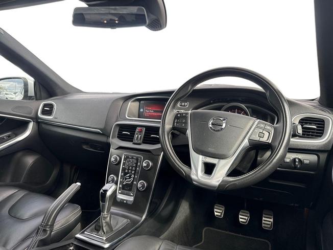 VOLVO V40 Photo 6