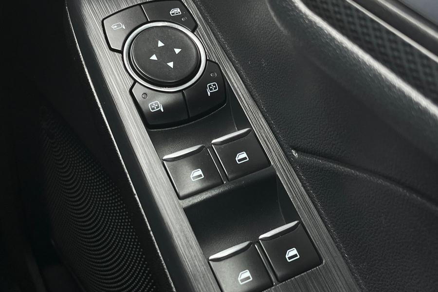 Ford Kuga Photo autoimg-c7ea2ca67cb27280d84b8501e763c92cfc07649b.jpg