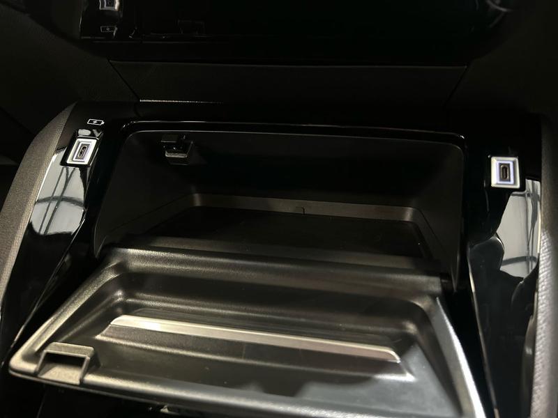 2025 25 PEUGEOT 2008
