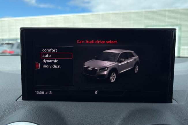 AUDI Q2 Photo 30