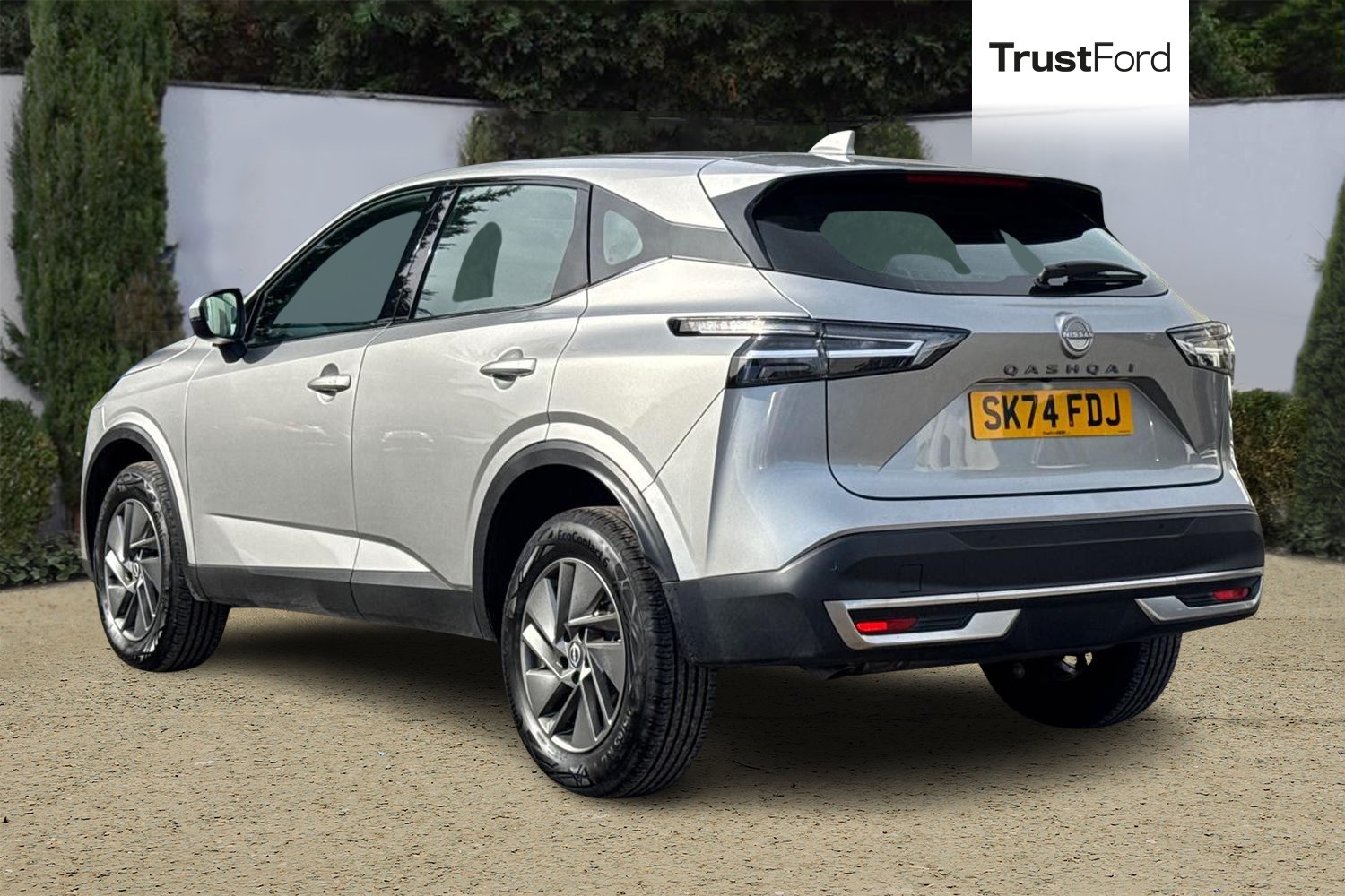 Nissan QASHQAI Photo 1