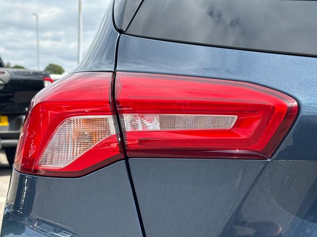 FORD Focus Photo 39