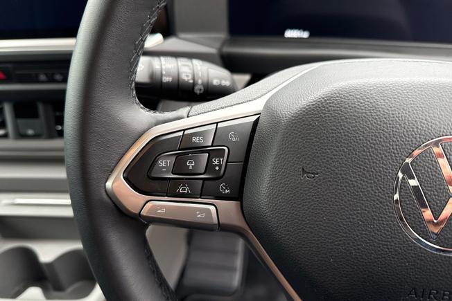 VOLKSWAGEN Transporter Photo 16