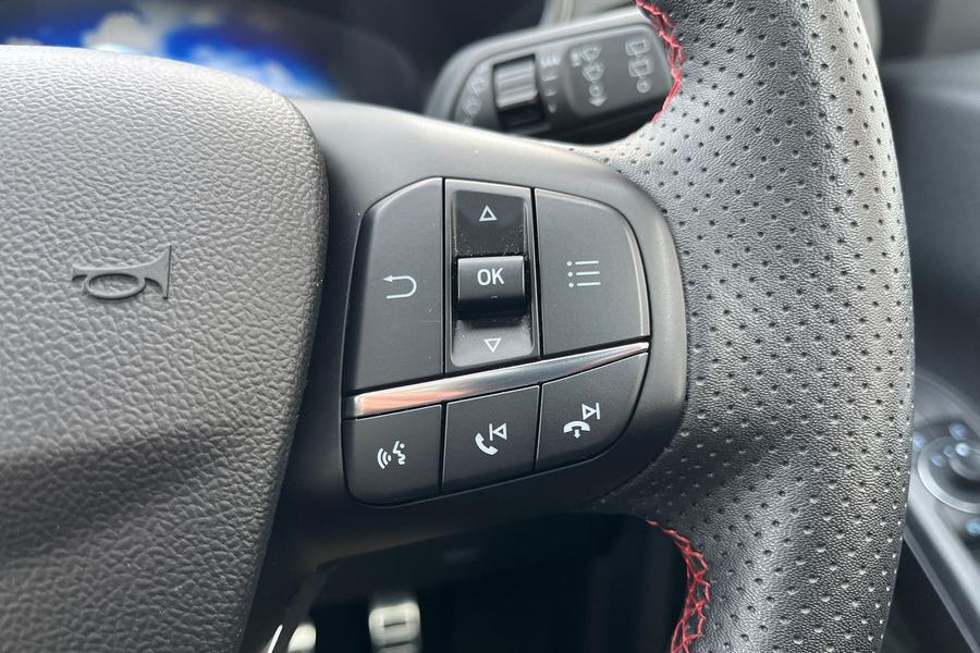 Ford KUGA Photo autoimg-c7f735ff6a913dfa8fc331eccb02253cae24f6ef.jpg