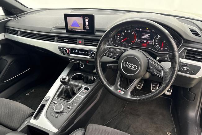 AUDI A4 Photo 22