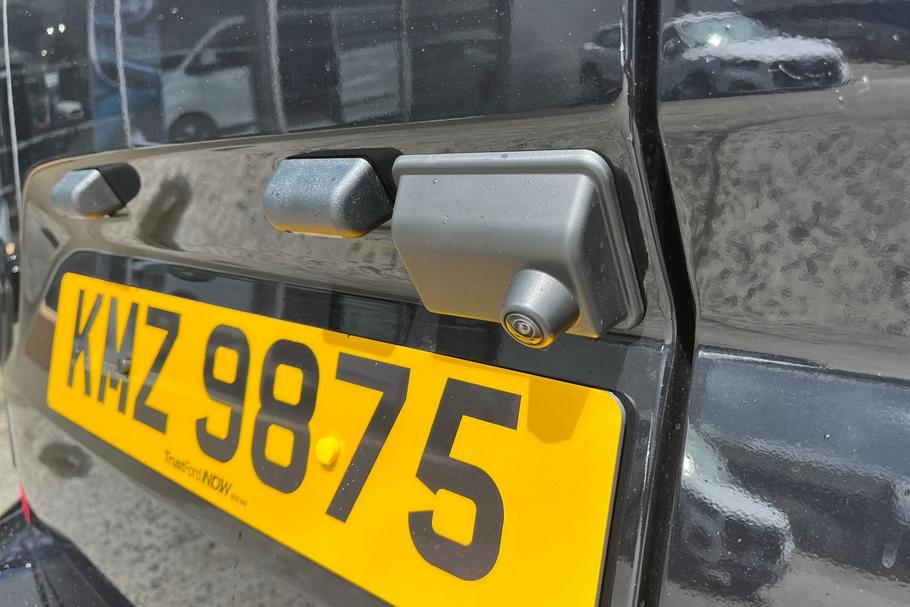 Used Ford TRANSIT CUSTOM KMZ9875 19